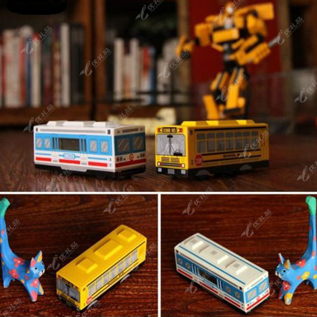 创意有趣 时尚复古 自转弯巴士闹钟