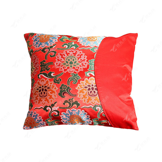 刺绣工艺明星产品推荐NO.6：云锦抱枕套缠枝莲花靠枕 中国古典礼品家居用品