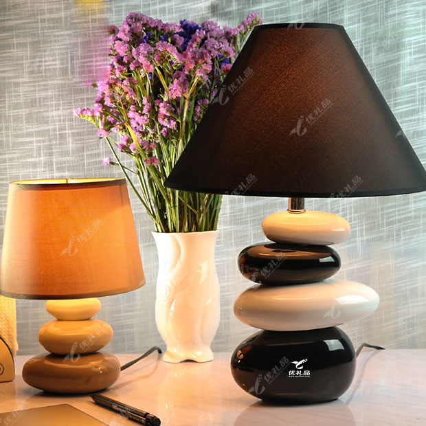 鹅卵石台灯