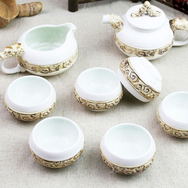 定窑双龙戏珠茶具套装