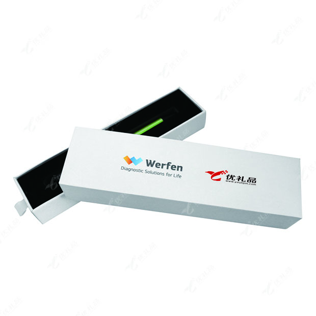 配精美包装的签字笔