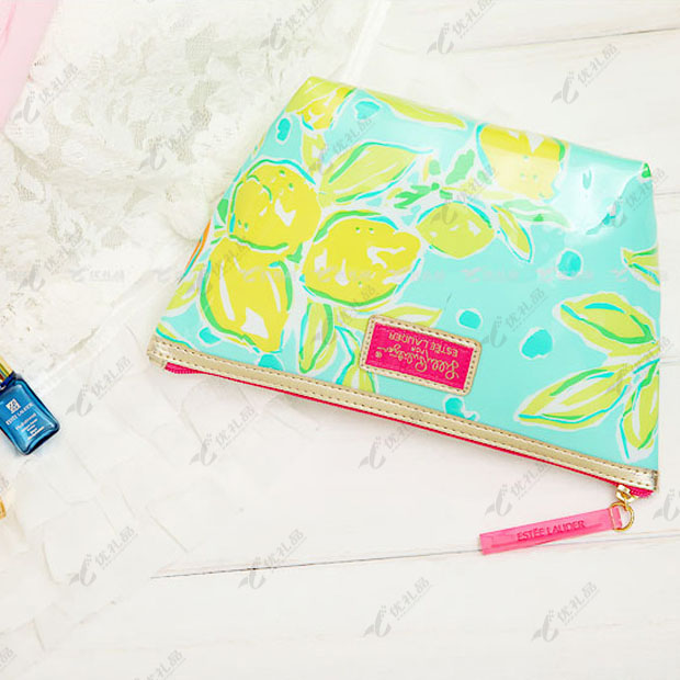 清新春天嫩绿花朵防水化妆包