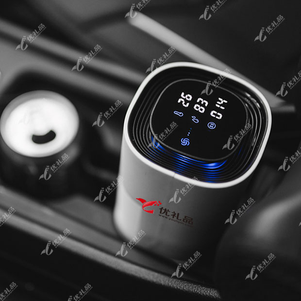 车载空气净化器 除甲醛杀菌