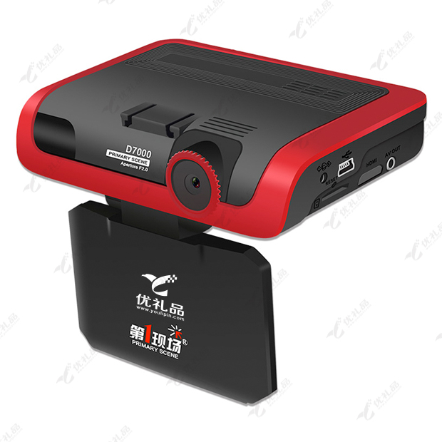 创意第一现场D7000智能行车预警仪