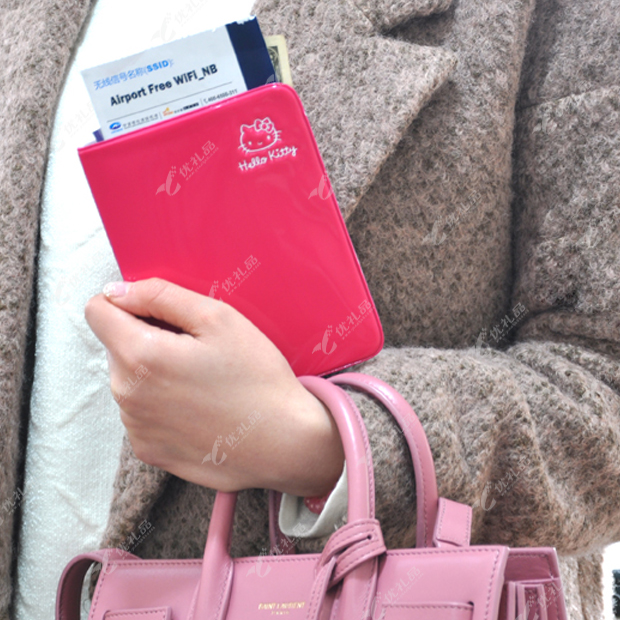 凯蒂猫出国旅行护照夹