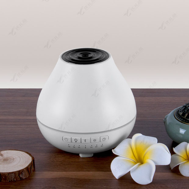 精致迷你香薰灯机 精油UV氛围灯光