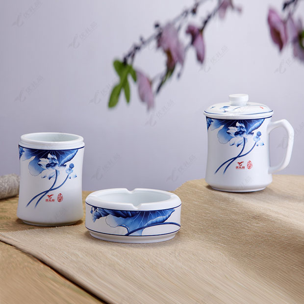 青花哑光台面杯三件套 高档水杯烟灰缸