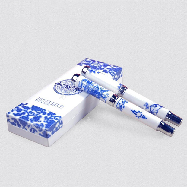 中国风青花瓷笔