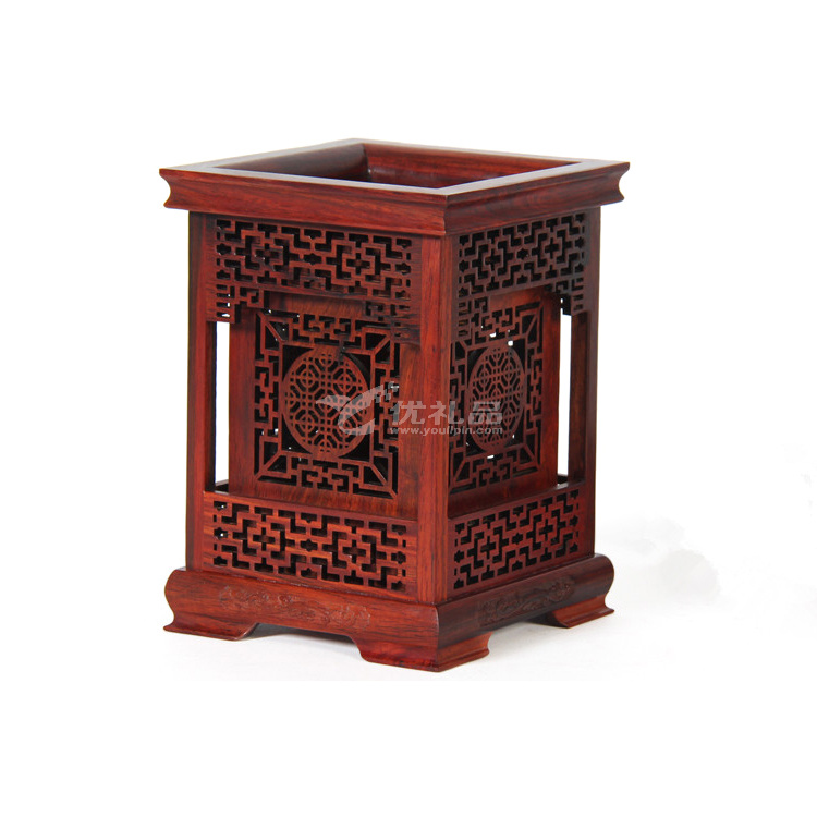 红酸枝方形笔筒