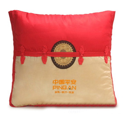 变色龙面料抱枕被  车用靠垫  办公室靠垫