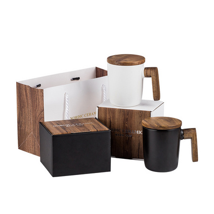 创意办公室北欧马克杯木手柄带盖情侣水杯家用复古陶瓷杯套装定制