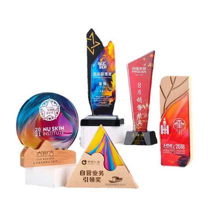 炫彩多款式实木水晶奖杯定制