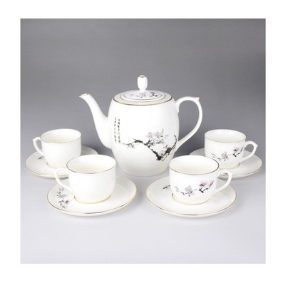 Tea Infusing Teapot with 4 Teacups Porcelain Tea Set
