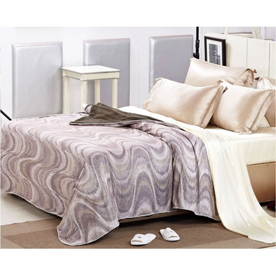 Fashion and Luxury Quilt Sets for Sale